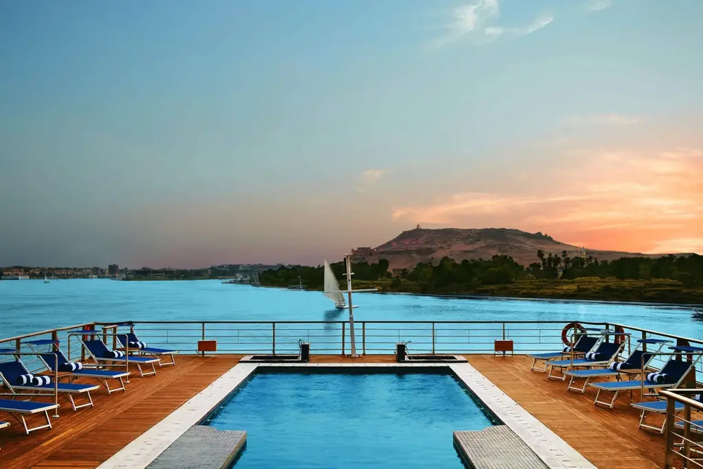 Cairo Nile Cruise Luxor Aswan (5)